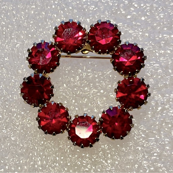 Jewelry - 3/$15 Vintage Red Rhinestone Pin